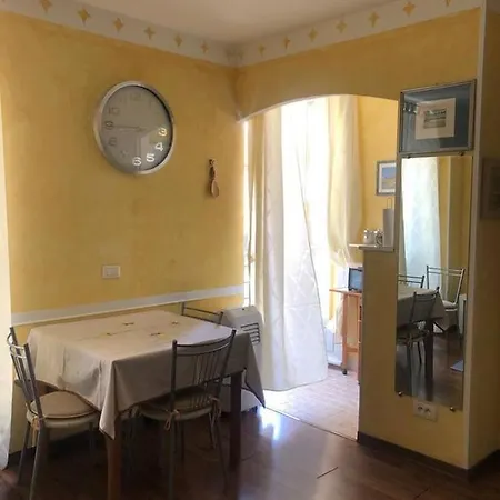 Salineri House'S