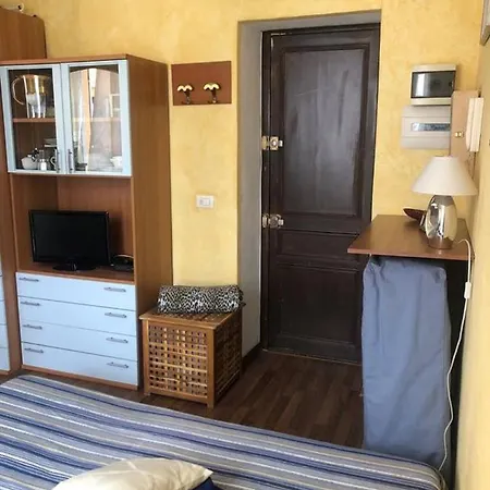 Salineri House'S Apartman Menton